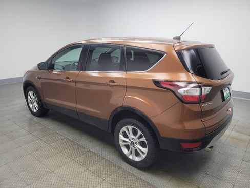 Used 2017 Ford Escape SE w/ SE Cold Weather Package AWD/4WD image 3