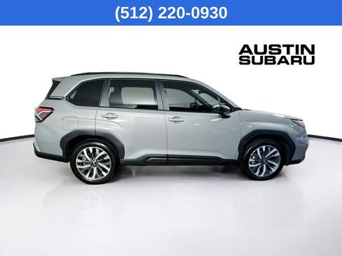 Used 2026 Subaru Forester Touring AWD/4WD image 9