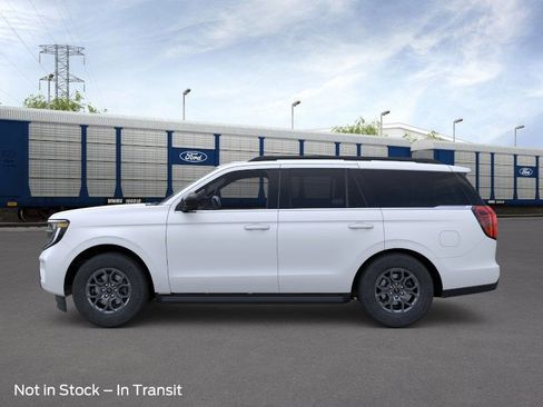New 2026 Ford Expedition Active image 3