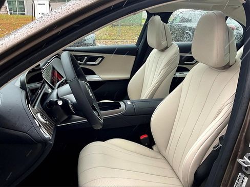 New 2026 Mercedes-Benz E 350 4MATIC Sedan image 9