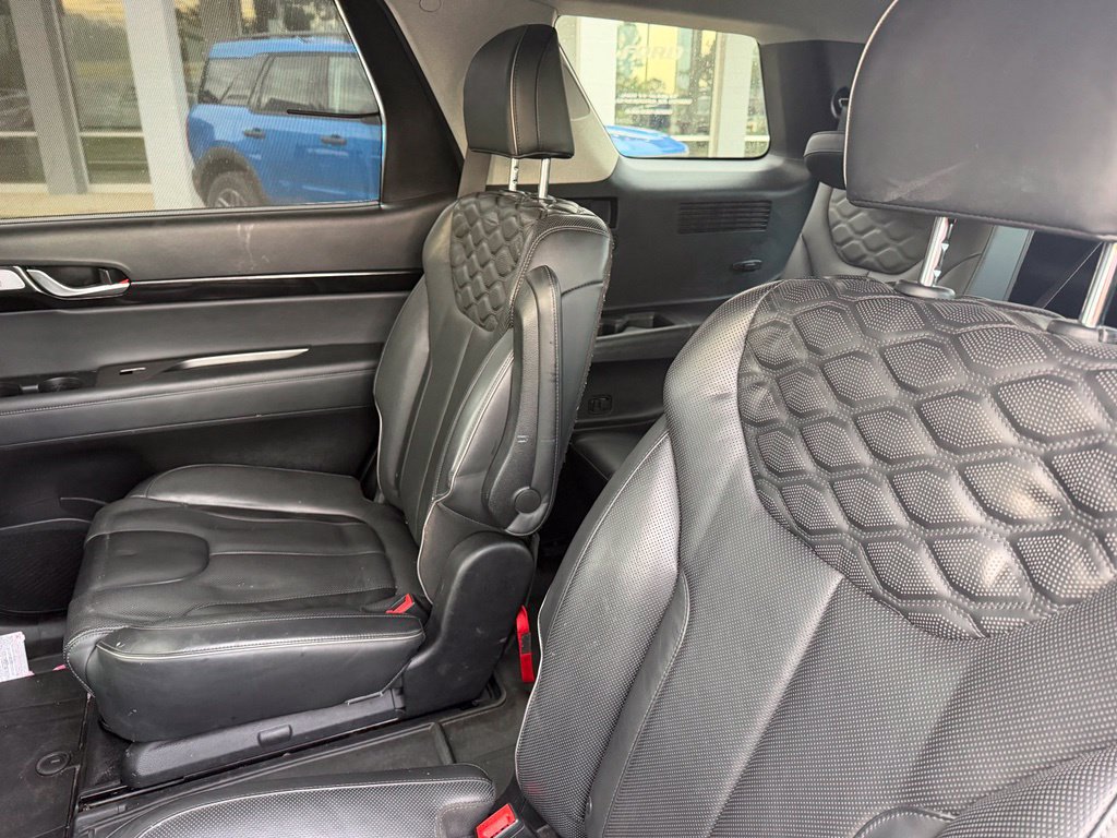 Used 2022 Hyundai Palisade Limited w/ Winter Package FWD image 8