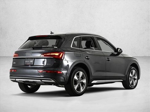 Certified 2023 Audi Q5 2.0T Premium w/ Convenience Package AWD/4WD image 5