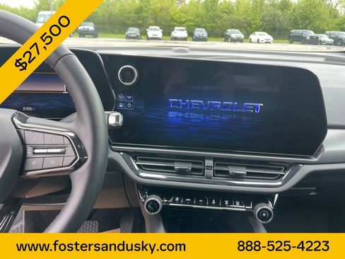 Used 2024 Chevrolet Equinox EV RS FWD image 11