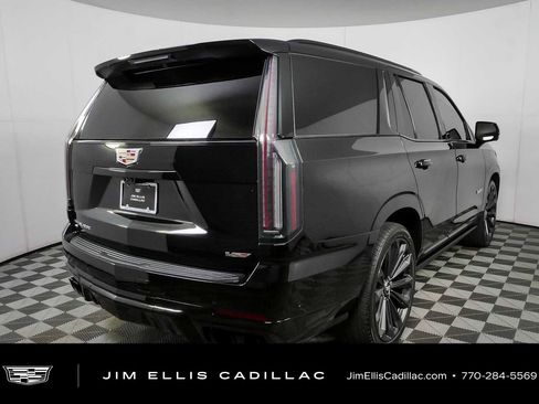 Certified 2025 Cadillac Escalade V AWD/4WD image 3