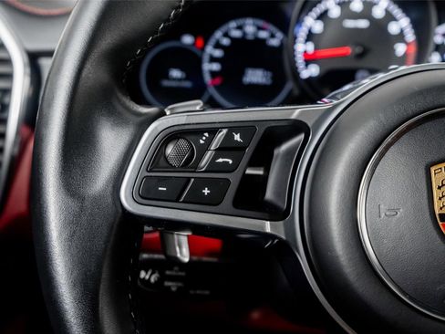 Used 2023 Porsche Cayenne Platinum Edition image 49