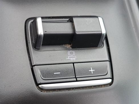 Used 2024 GMC Sierra 2500 AT4 w/ AT4 Premium Plus Package image 8