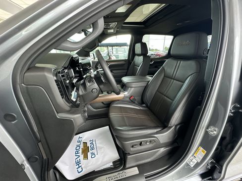 Used 2024 Chevrolet Silverado 1500 High Country AWD/4WD image 20