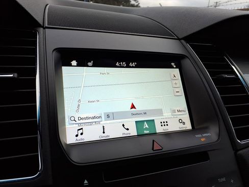 Certified 2018 Ford Taurus SEL w/ Equipment Group 201A image 22