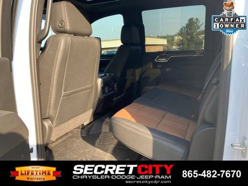 Used 2026 Chevrolet Silverado 2500 High Country w/ High Country Premium Package AWD/4WD image 10