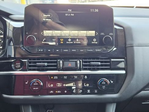 Certified 2025 Nissan Pathfinder SL AWD/4WD image 22