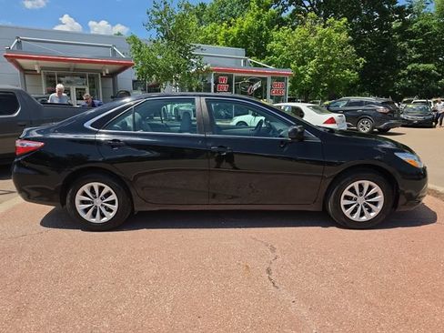 Used 2015 Toyota Camry LE FWD image 6