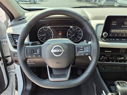 New 2025 Nissan Rogue SV AWD/4WD image 14