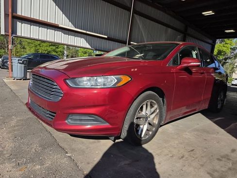 Used 2014 Ford Fusion SE image 1