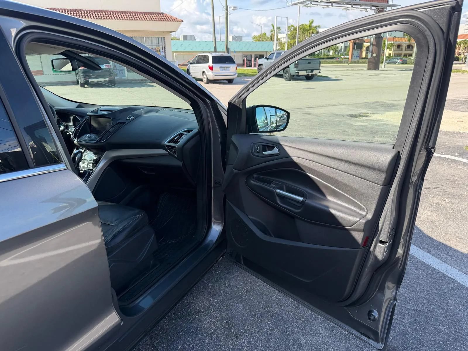 Used 2013 Ford Escape SEL FWD image 17