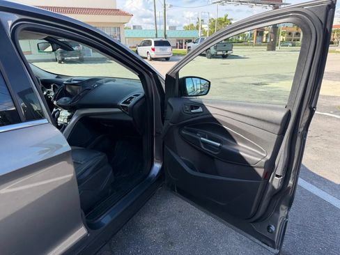 Used 2013 Ford Escape SEL FWD image 17