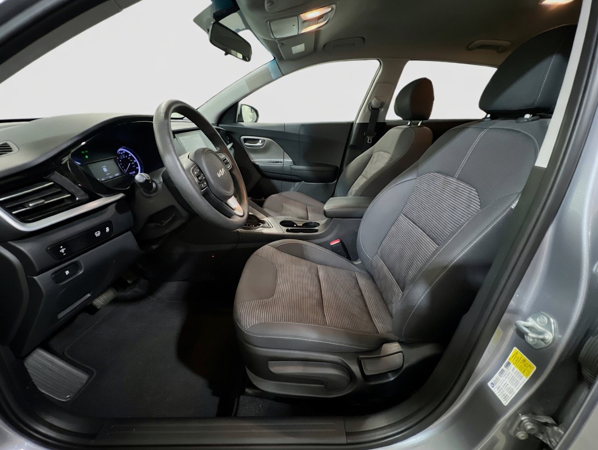 Used 2022 Kia Niro LX FWD image 14
