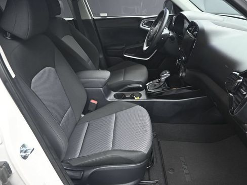 Certified 2024 Kia Soul S FWD image 35