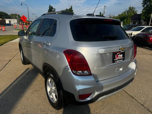 Used 2018 Chevrolet Trax LT w/ LT Convenience Package AWD/4WD image 10