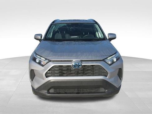 Used 2022 Toyota RAV4 XLE w/ Convenience Package AWD/4WD image 9