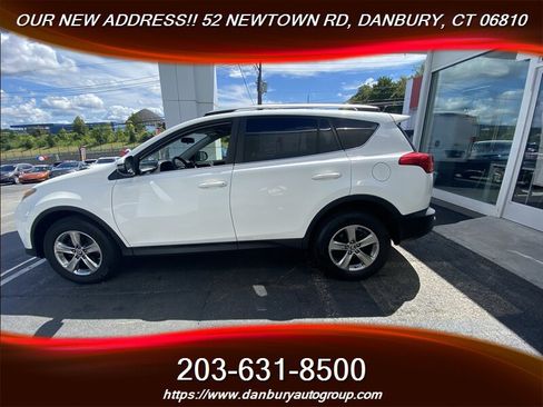 Used 2015 Toyota RAV4 XLE AWD/4WD image 4