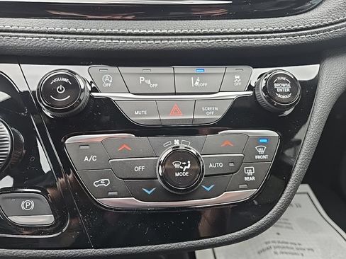 New 2026 Chrysler Pacifica Select w/ S Appearance Package FWD image 57