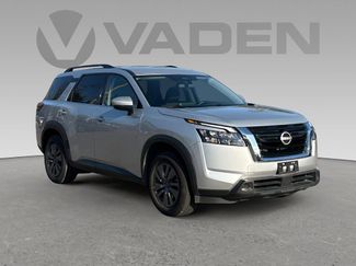 Used 2025 Nissan Pathfinder SV video 1
