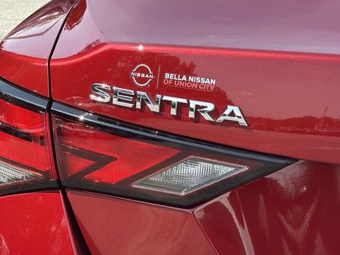 Used 2025 Nissan Sentra SV FWD image 5