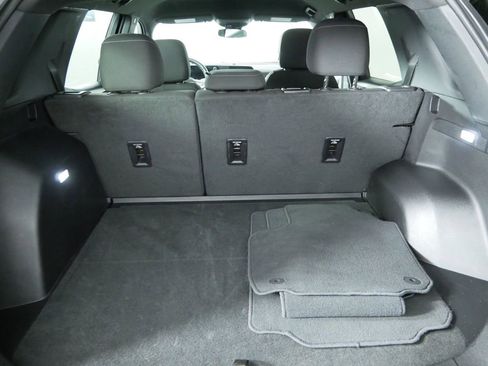 Used 2025 Chevrolet Equinox LT image 17