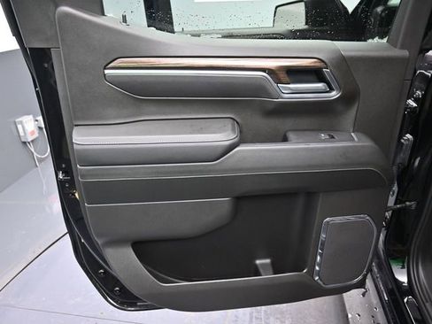 Used 2025 Chevrolet Silverado 1500 LT Trail Boss w/ Convenience Package II image 15