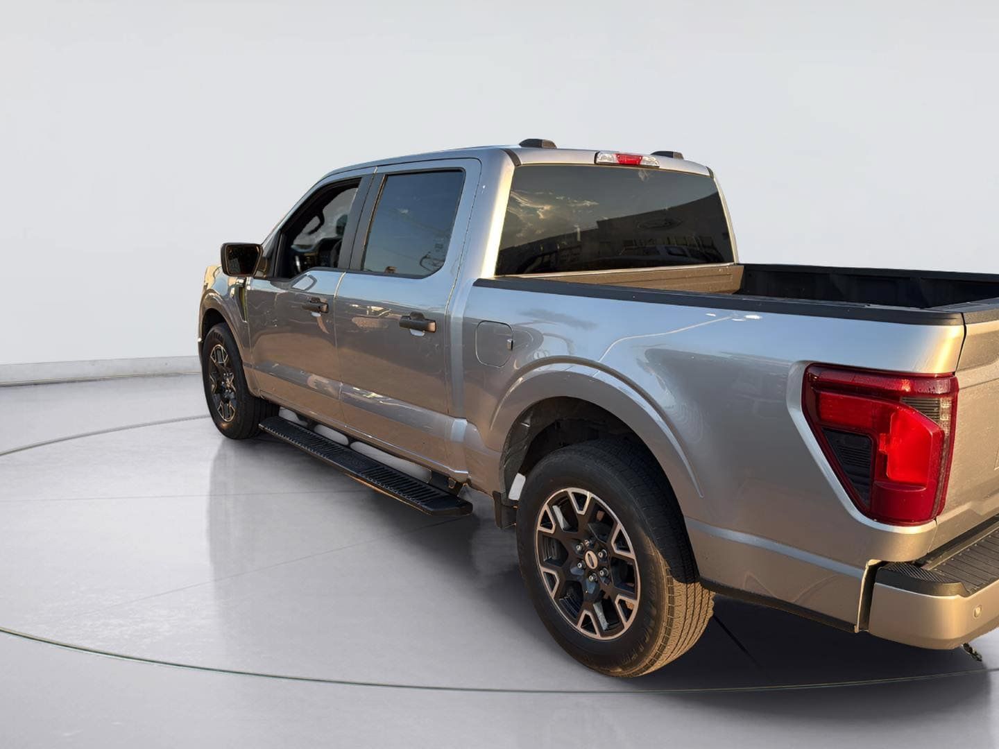 Used 2024 Ford F150 STX RWD image 2