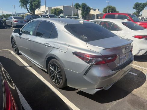 Certified 2021 Toyota Camry SE w/ Carpet Mat Package (TMS) FWD image 5