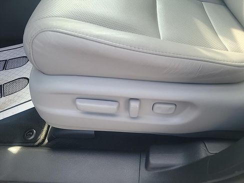 Used 2023 Honda Passport EX-L image 16