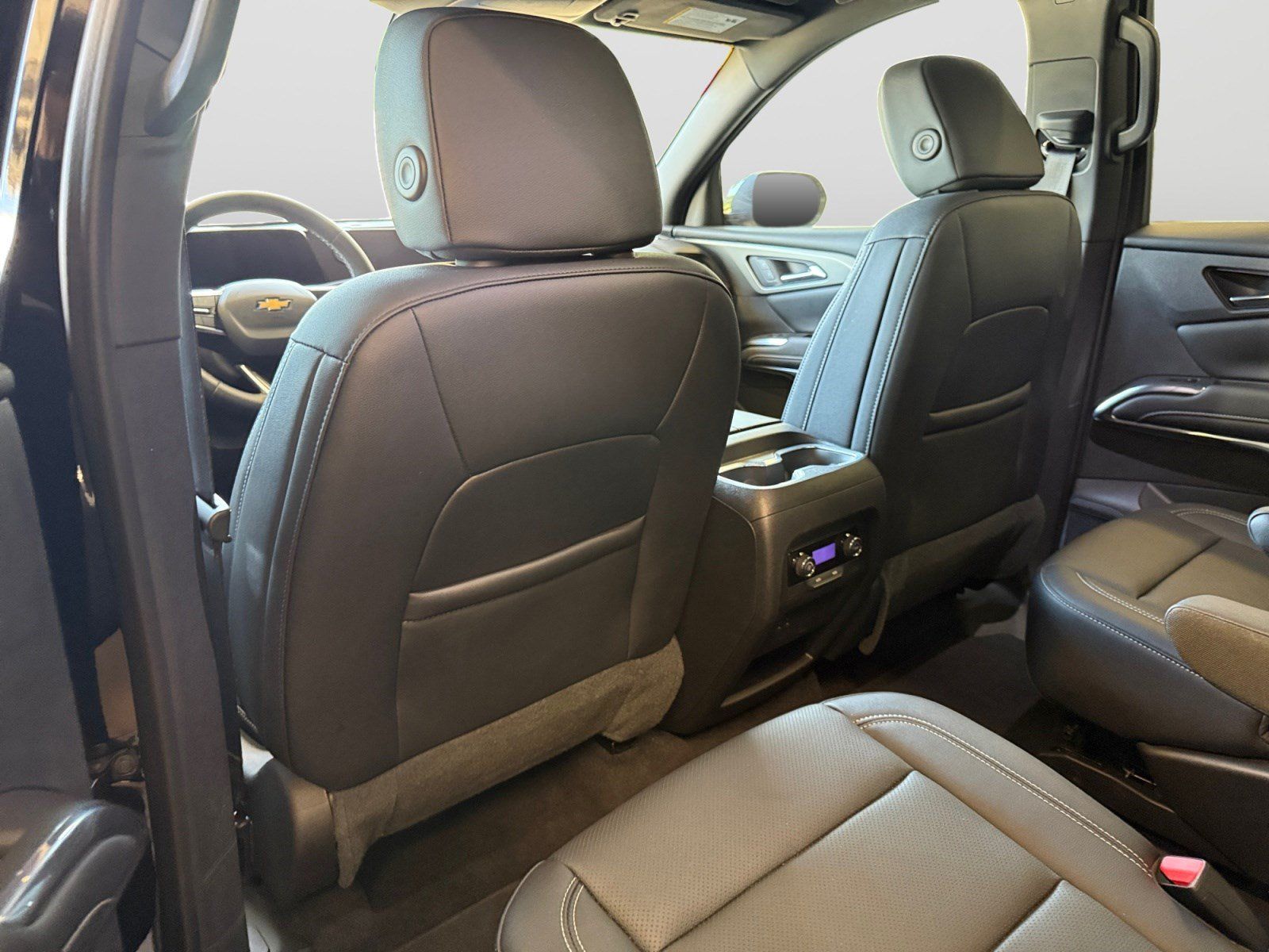 Used 2026 Chevrolet Traverse LT FWD image 18