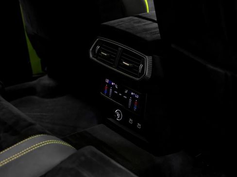 Used 2023 Lamborghini Urus Performante AWD/4WD image 50