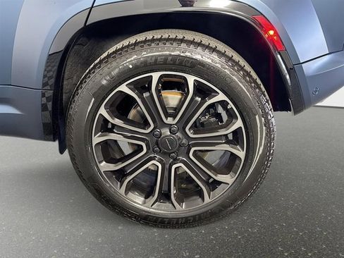 New 2026 Land Rover Defender 110 OCTA image 33