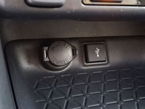 Used 2021 Toyota RAV4 SE w/ Weather & Moonroof Package image 22