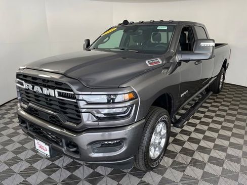 Used 2026 RAM 2500 Big Horn AWD/4WD image 3