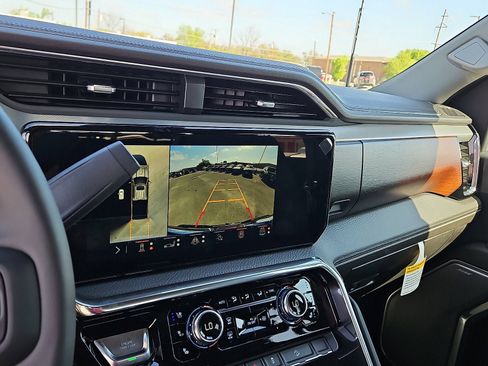 New 2026 GMC Sierra 3500 Denali w/ Denali Reserve Package image 16