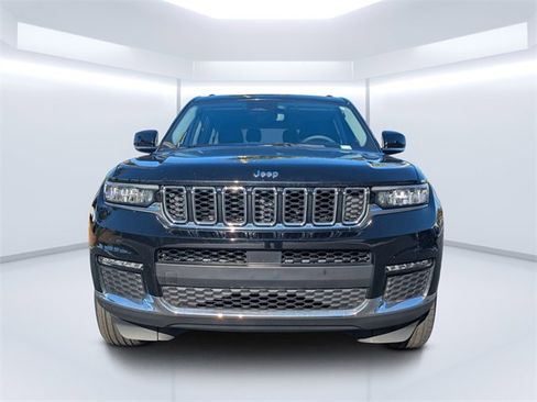 Used 2023 Jeep Grand Cherokee L Limited image 8