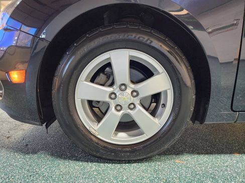 Used 2016 Chevrolet Cruze LT image 12