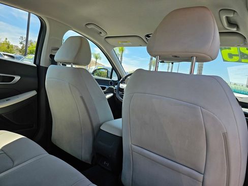 Certified 2025 Hyundai Sonata SEL AWD/4WD image 16