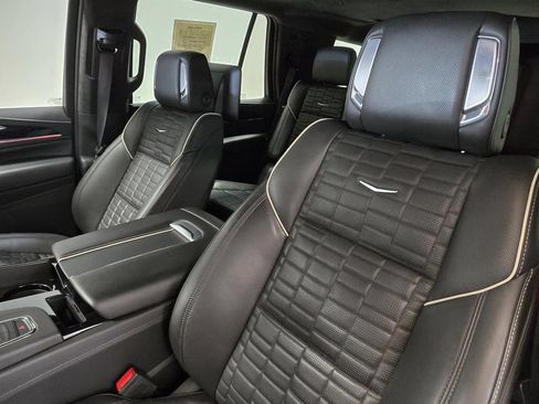 Used 2023 Cadillac Escalade V w/ LPO, ONYX Package AWD/4WD image 25