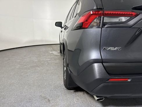 Used 2023 Toyota RAV4 XLE Premium image 31