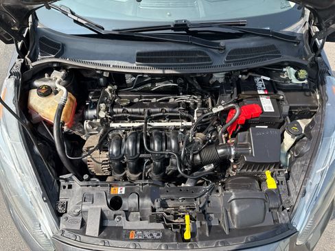 Used 2016 Ford Fiesta SE w/ Cold Weather Package FWD image 16