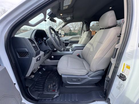 Used 2022 Ford F250 XLT w/ XLT Premium Package image 15