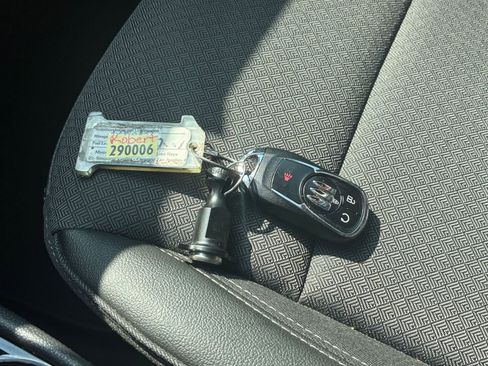 Used 2025 Buick Encore GX Preferred FWD image 18