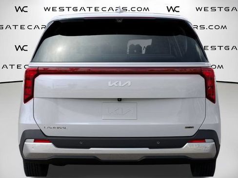 Used 2026 Kia Carnival LXS FWD image 18
