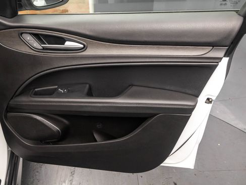 Used 2022 Alfa Romeo Stelvio Ti AWD/4WD image 41