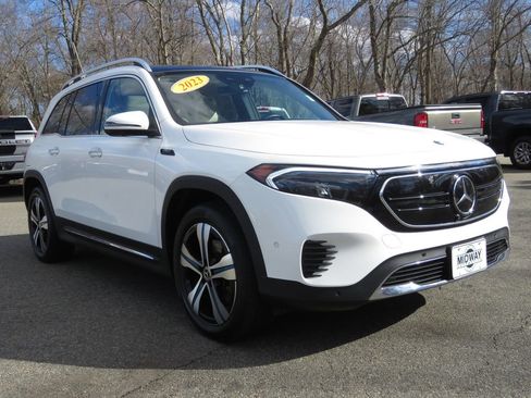 Used 2023 Mercedes-Benz EQB 350 4MATIC SUV image 3