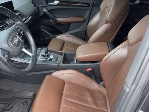 Used 2019 Audi Q5 2.0T Premium Plus w/ Premium Plus Package image 4